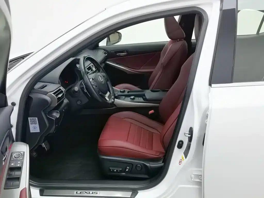 Lexus IS 2015 200t F SPORT — миниатюра 10