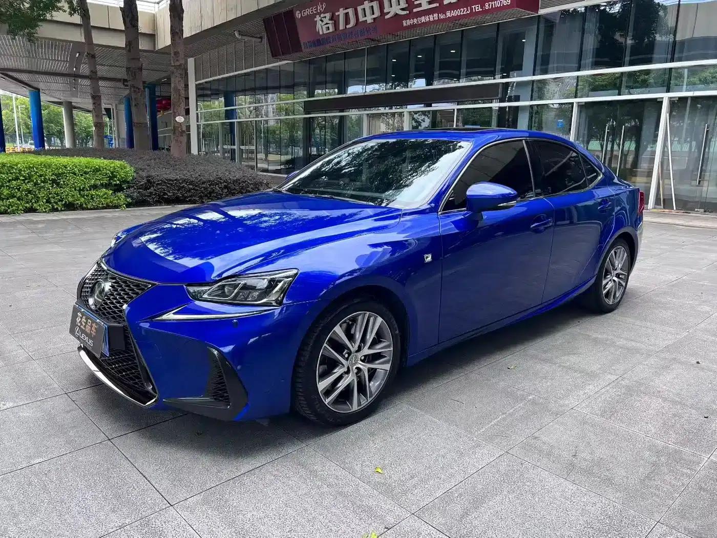 Lexus IS 2017 300 F SPORT Edition — миниатюра 1