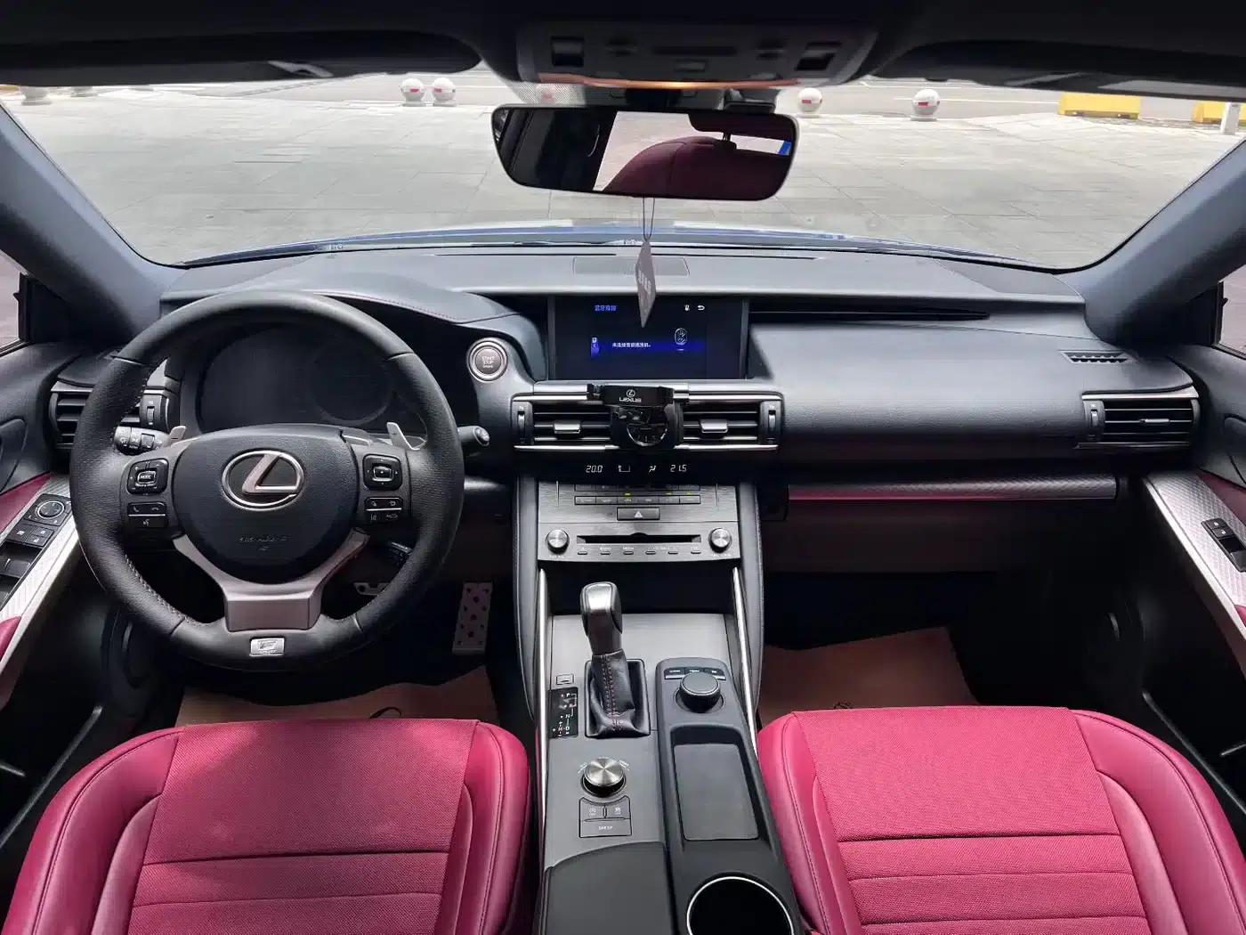 Lexus IS 2017 300 F SPORT Edition — миниатюра 7