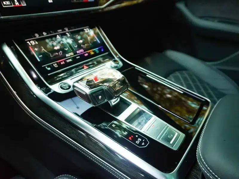 Audi Q8 2021 55 TFSI Premium Dynamic Edition — миниатюра 17