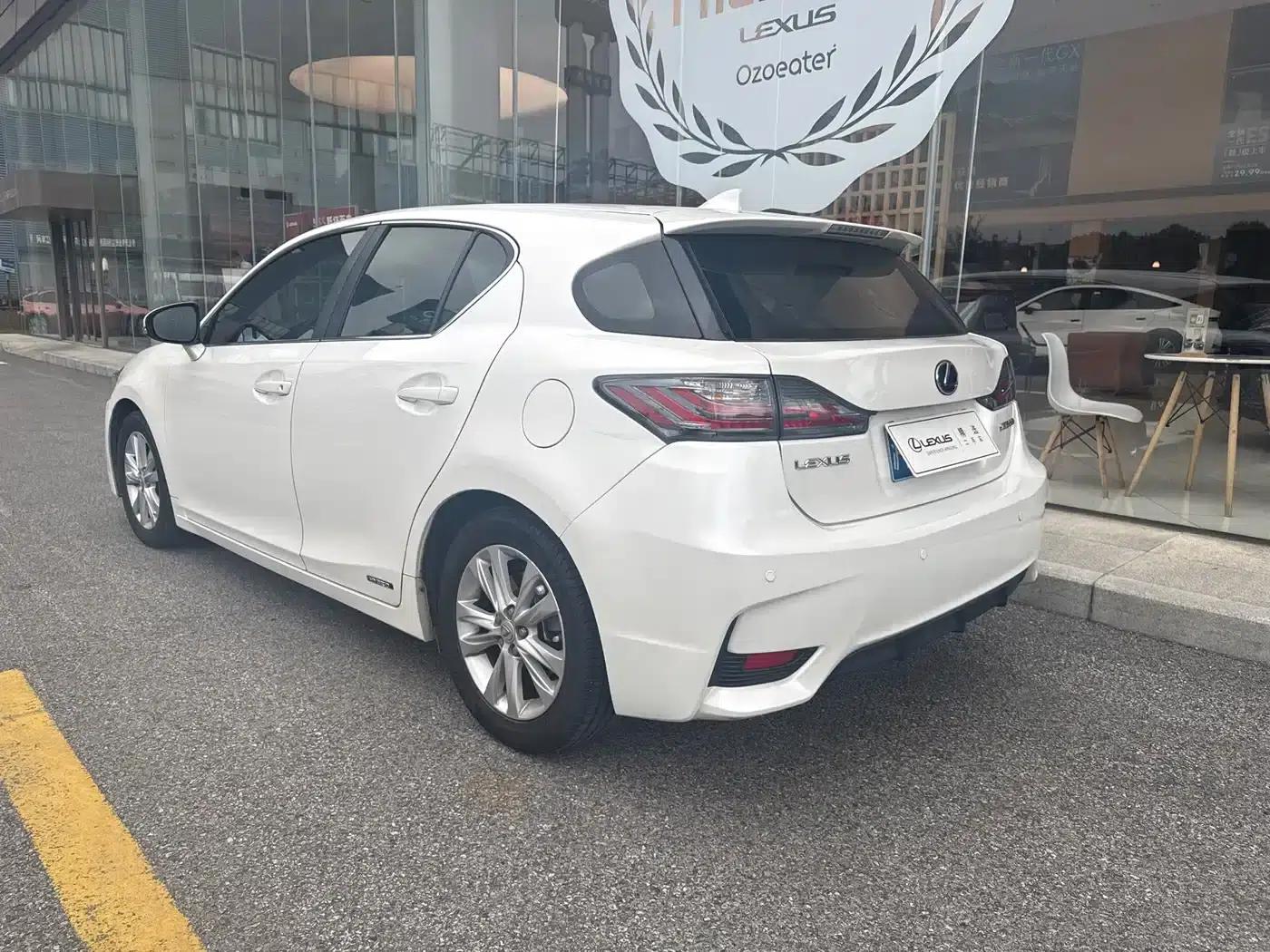 Lexus CT 2017 CT200h Elite Edition, Single Color, China V Emission Standard — миниатюра 12