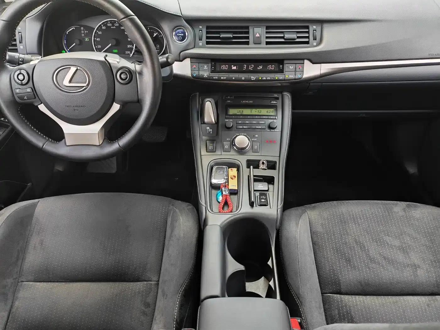 Lexus CT 2020 CT200h F SPORT Two-Tone — миниатюра 11