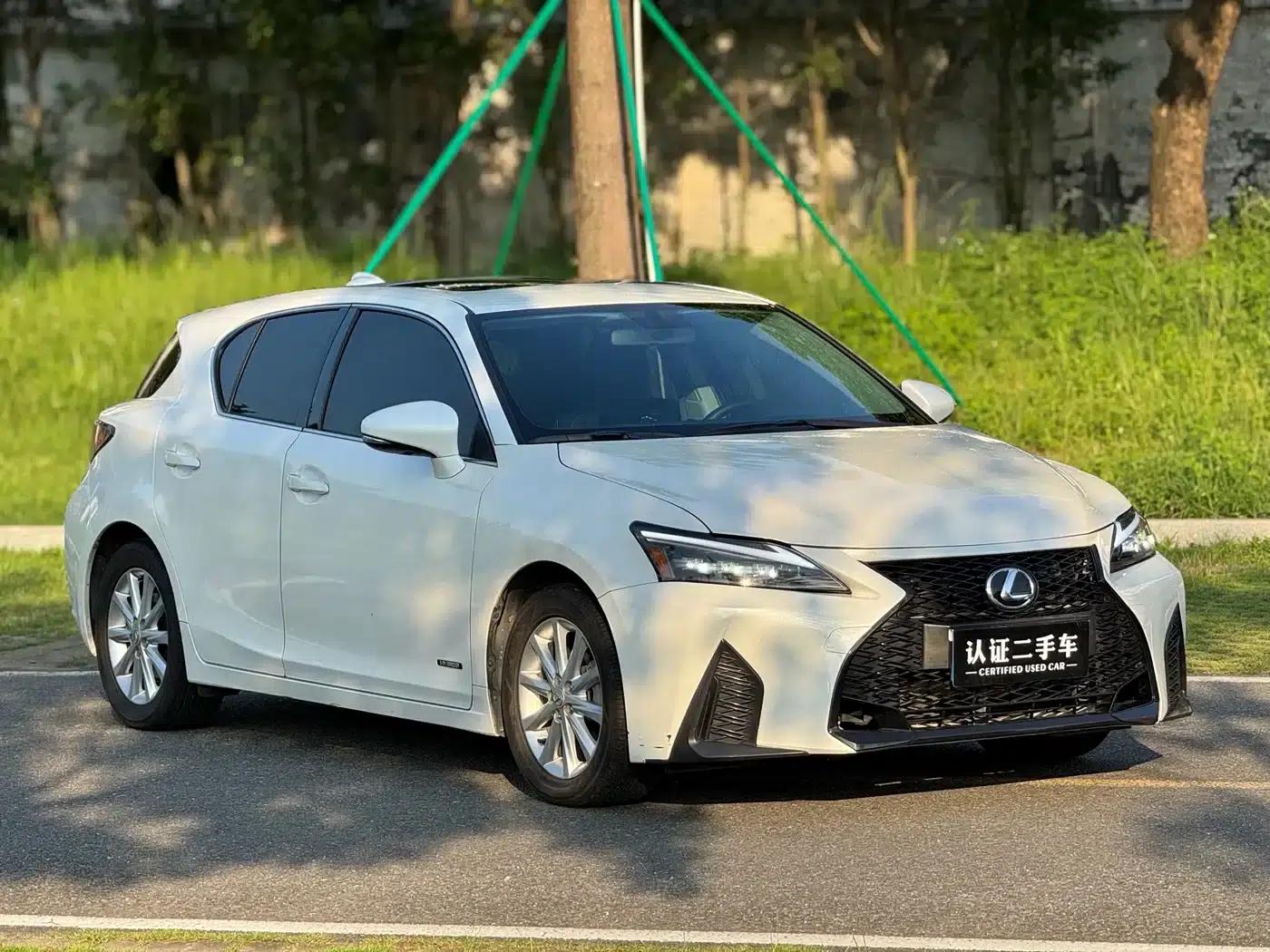 Lexus CT 2012 CT200h Elite Edition — миниатюра 3