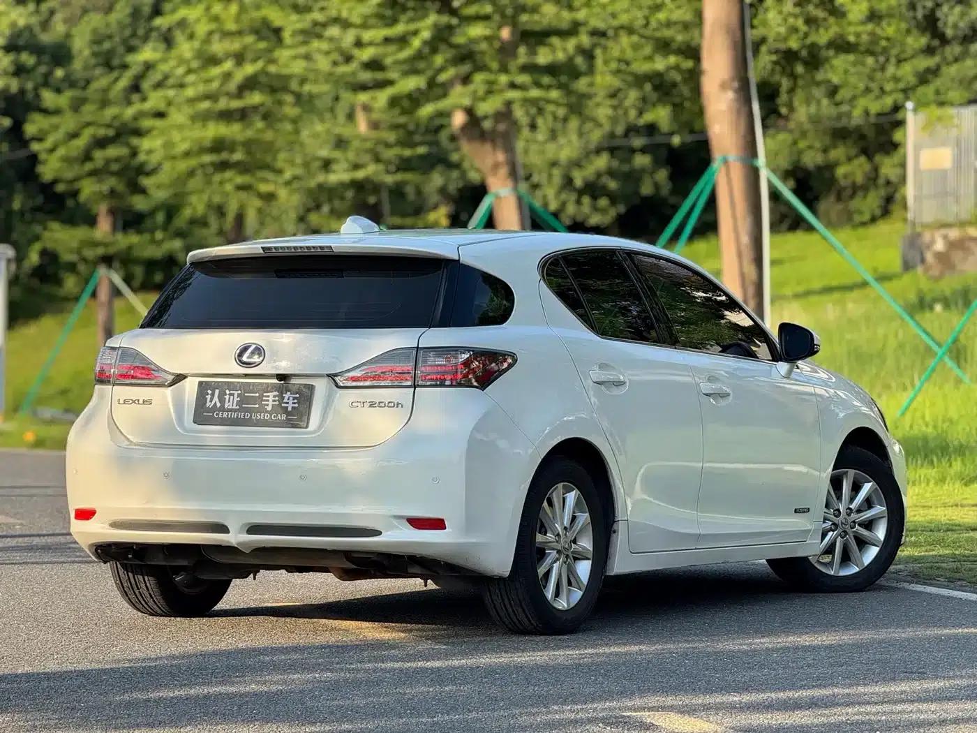 Lexus CT 2012 CT200h Elite Edition — миниатюра 4