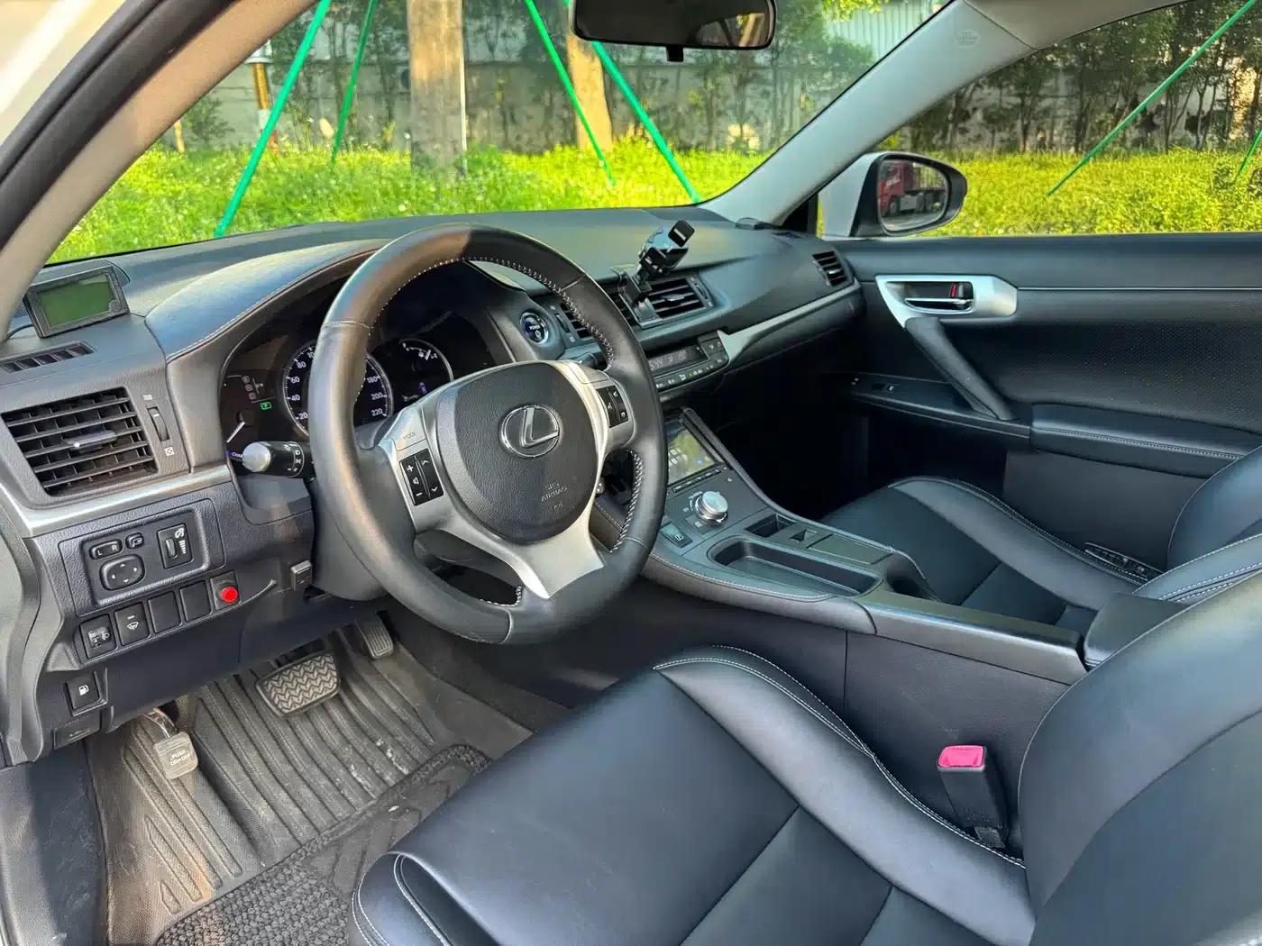 Lexus CT 2012 CT200h Elite Edition — миниатюра 8