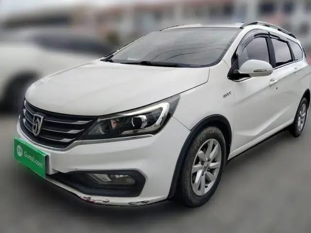 Baojun 310W 2017 1.5L Manual Fashion Model China V