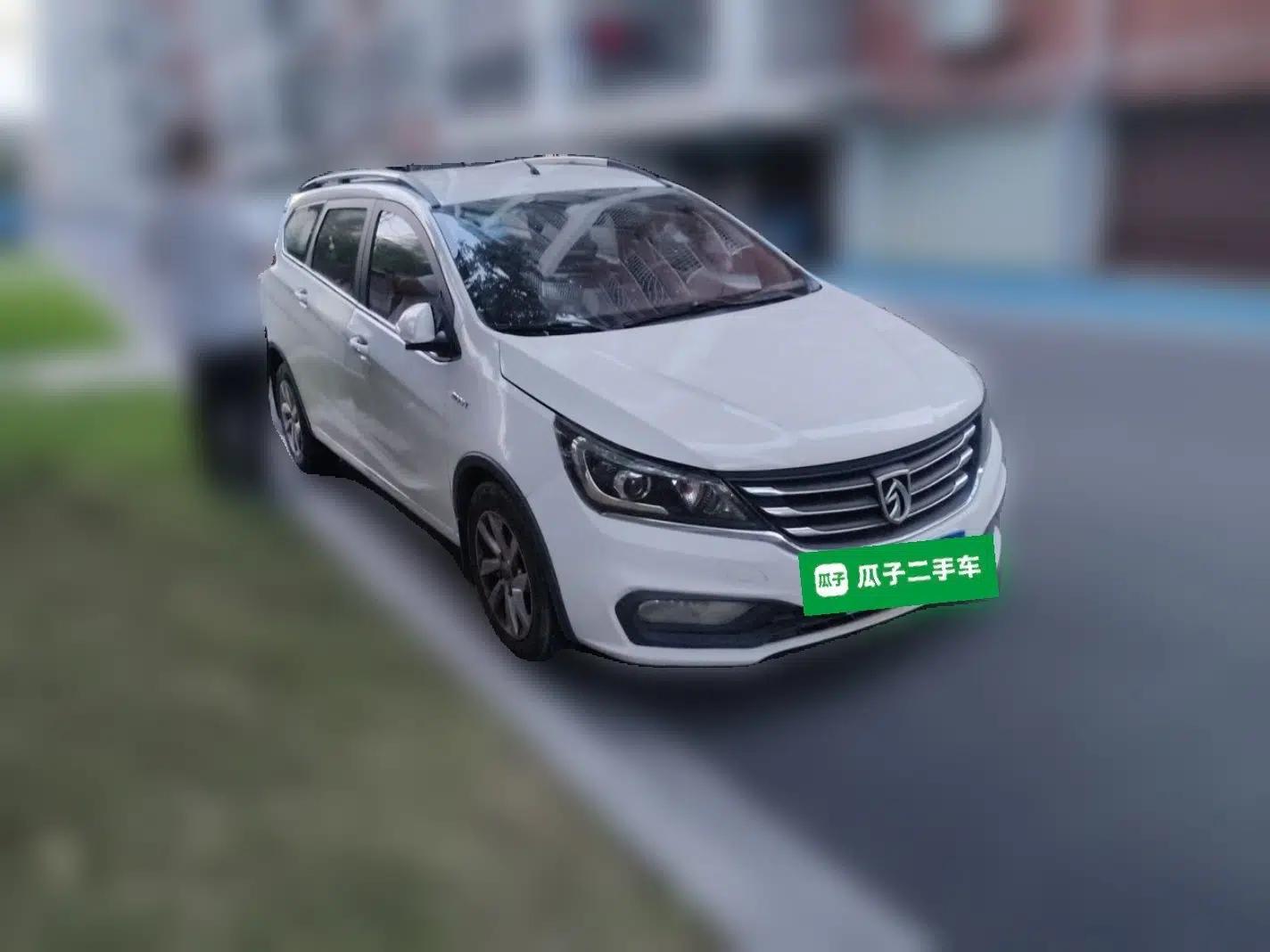 Baojun 310W 2017 1.5L Manual Comfort Version China V — миниатюра 3