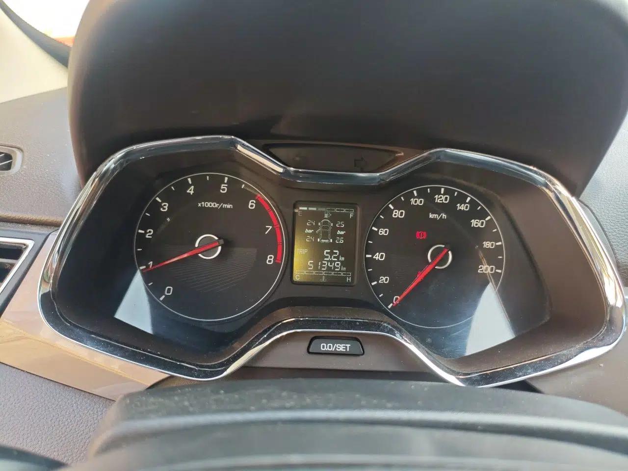 Baojun 310W 2017 1.5L Manual Fashion Model China V — миниатюра 11