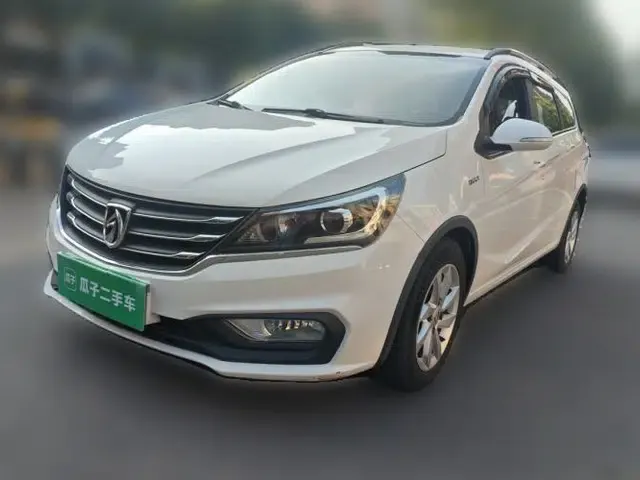 Baojun 310W 2017 1.5L Manual Fashion Model China V