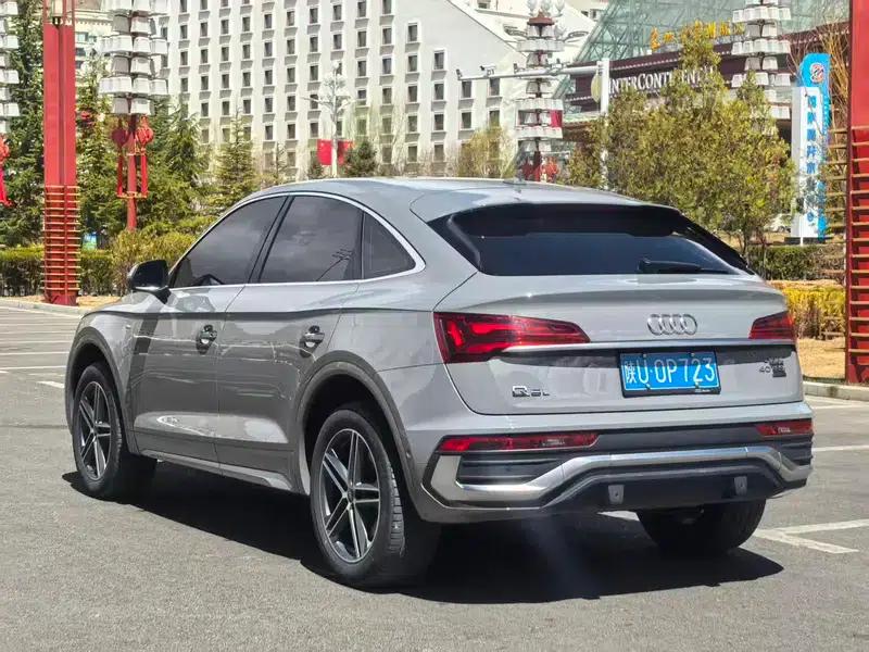 Audi Q5L Sportback 2021 40 TFSI Fashion Edition — миниатюра 4