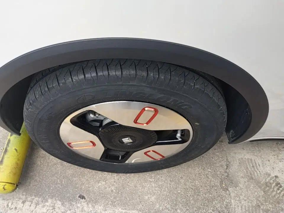 Baojun KiWi EV 2021 Artist Model Lithium Iron Phosphate — миниатюра 11