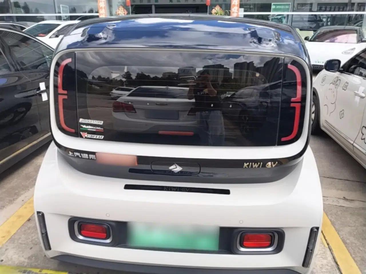 Baojun KiWi EV 2021 Artist Model Lithium Iron Phosphate — миниатюра 5