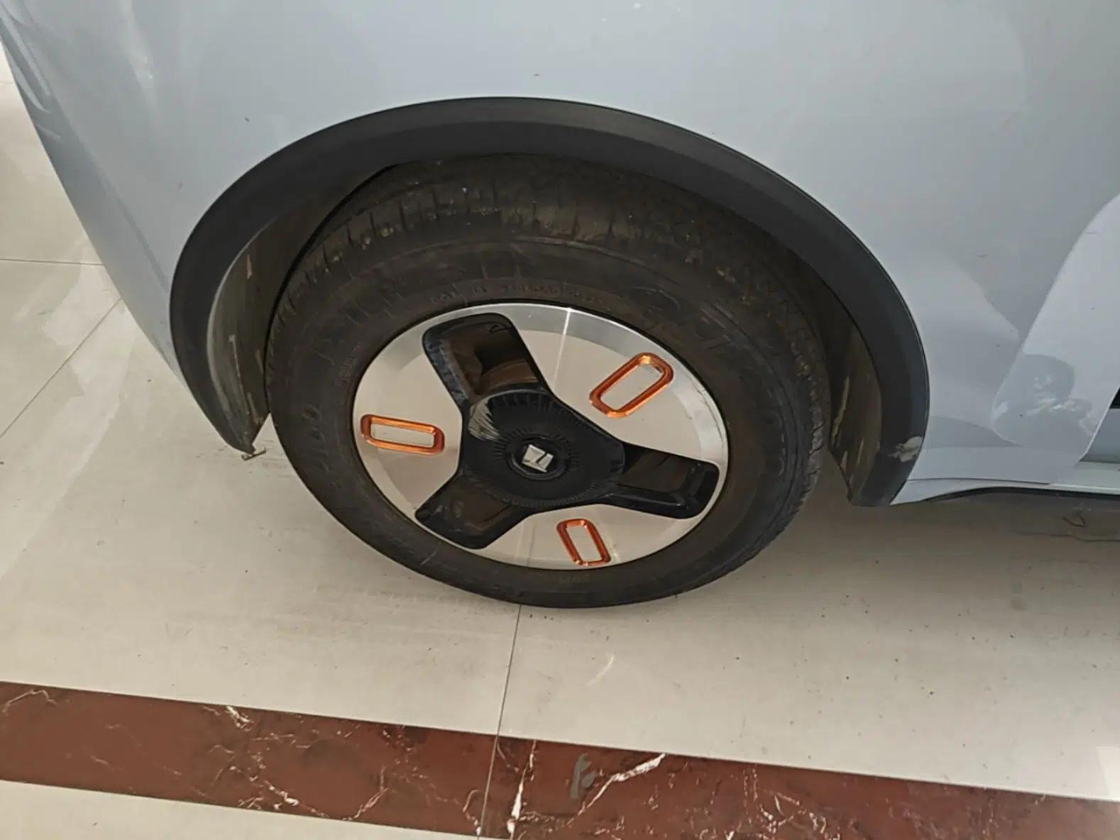 Baojun KiWi EV 2022 Artist Lite Edition Lithium Iron Phosphate — миниатюра 11