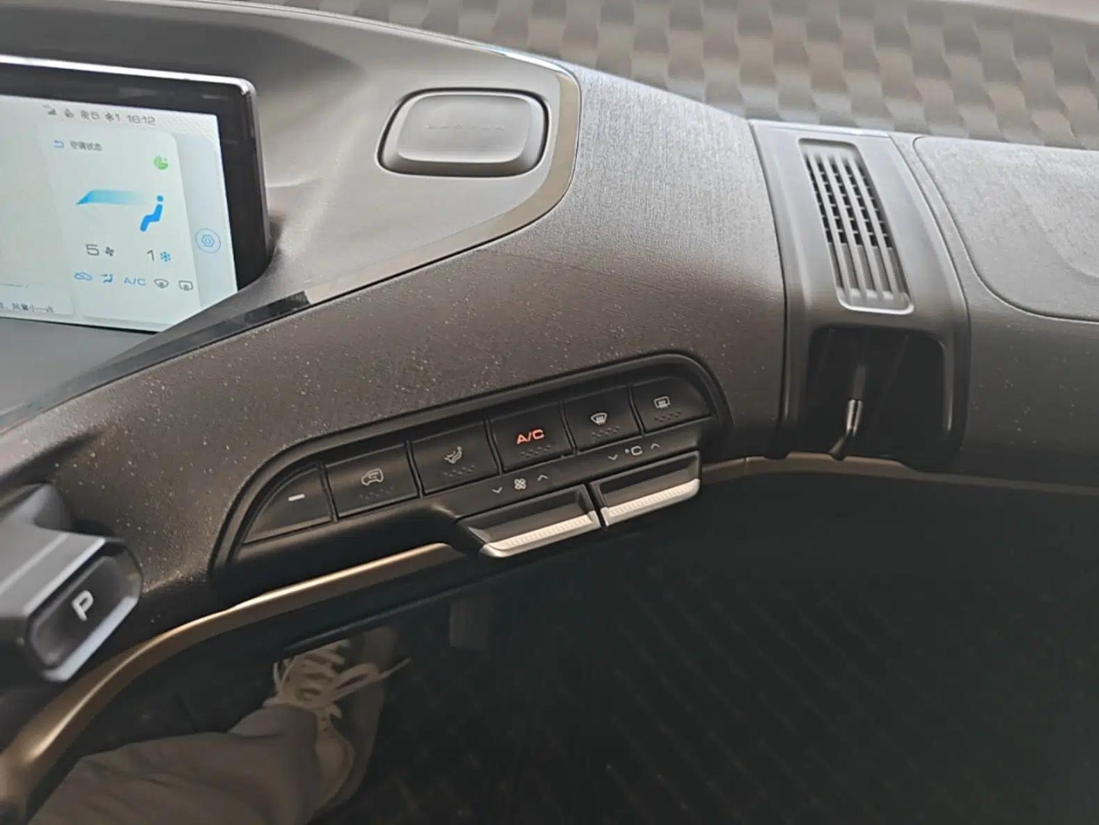 Baojun KiWi EV 2022 Artist Lite Edition Lithium Iron Phosphate — миниатюра 15