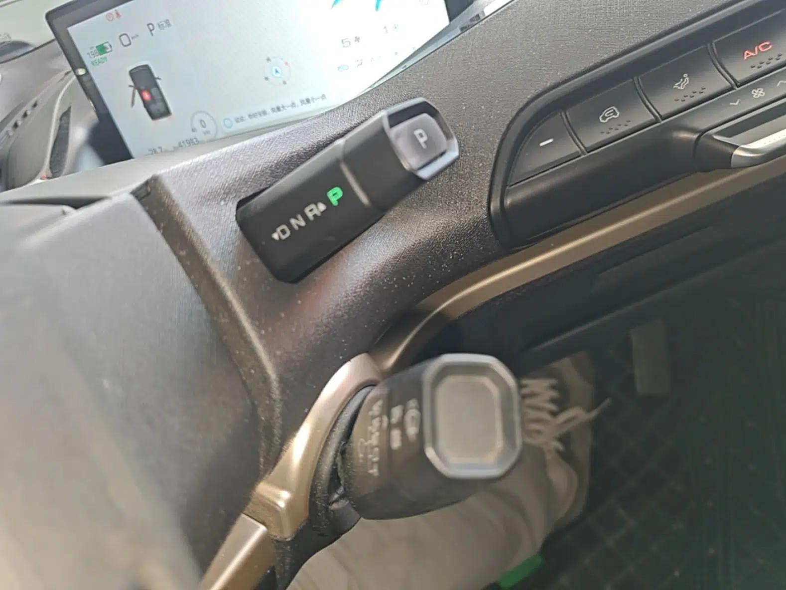 Baojun KiWi EV 2022 Artist Lite Edition Lithium Iron Phosphate — миниатюра 16