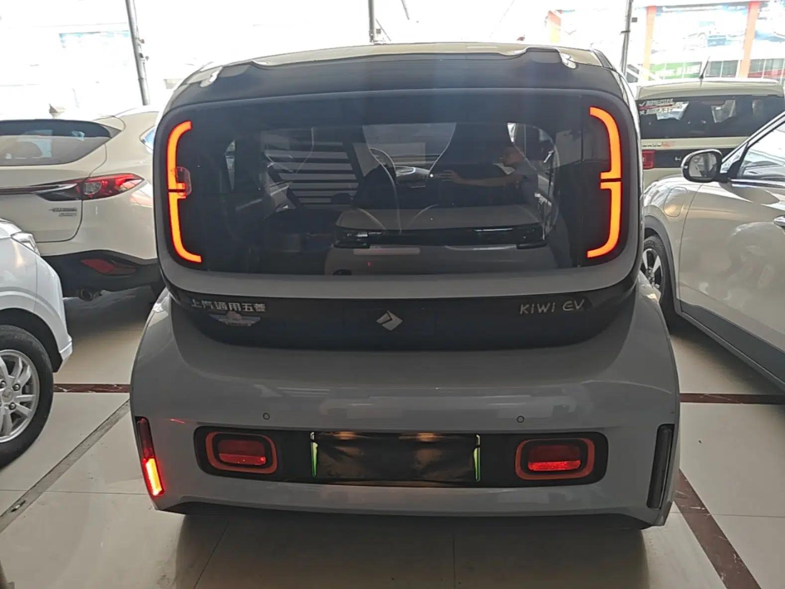 Baojun KiWi EV 2022 Artist Lite Edition Lithium Iron Phosphate — миниатюра 5