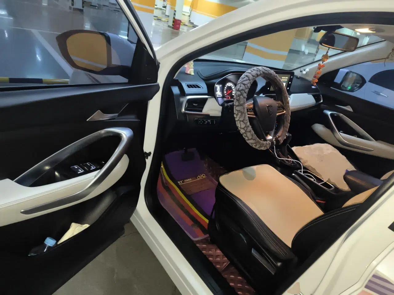 Baojun 530 2019 1.5T CVT Luxury 7-seater China VI — миниатюра 16