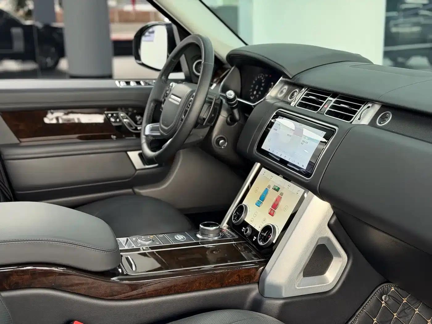 Range Rover 2020 3.0 L6 Legendary Long Wheelbase — миниатюра 19