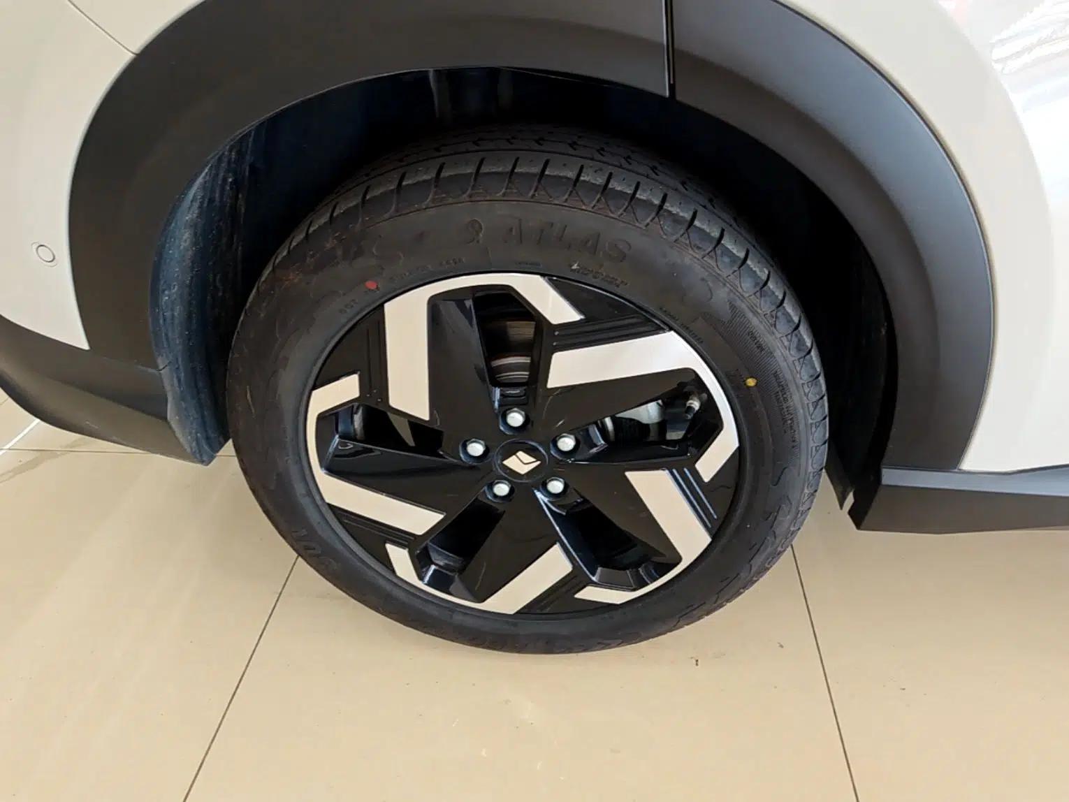 Baojun Yunhai 2024 500km Pure Electric Version — миниатюра 11