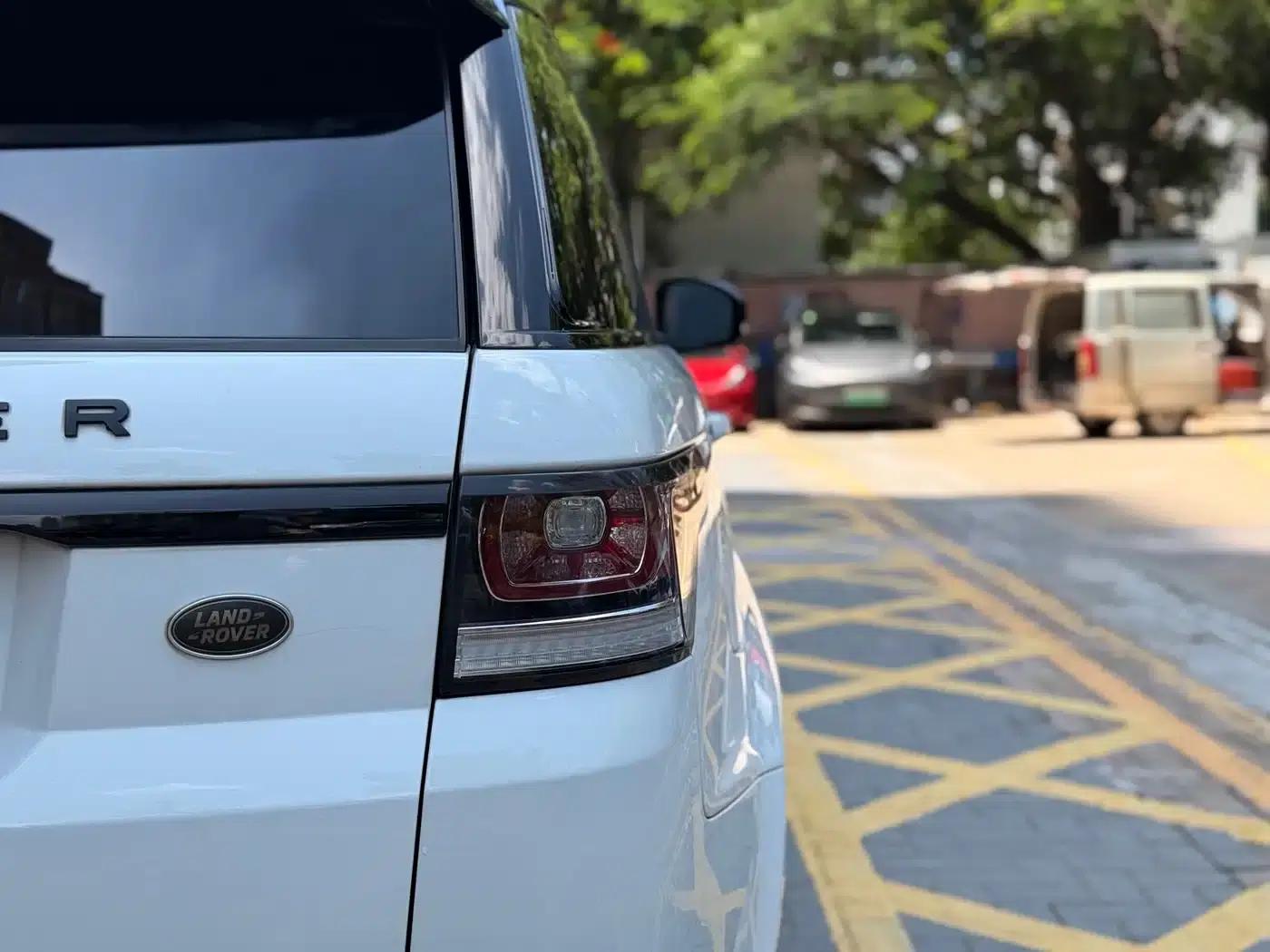 Range Rover Sport 2015 3.0 SC V6 HSE Dynamic — миниатюра 18