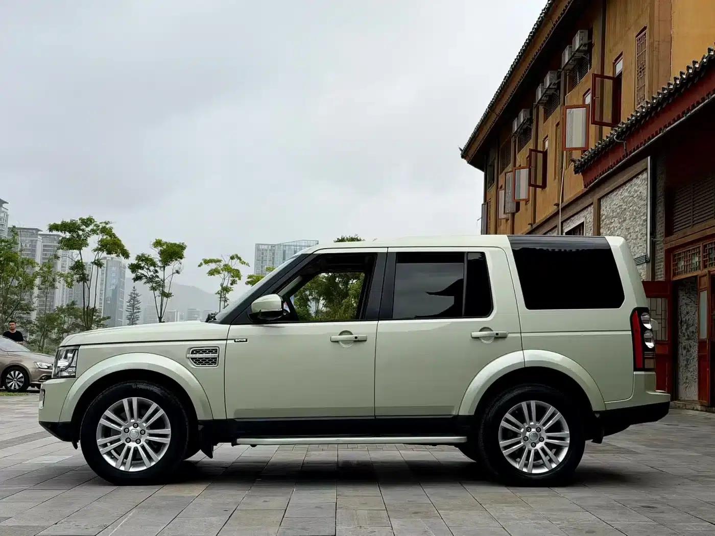 Discover 2014 3.0 SC V6 HSE Luxury — миниатюра 2