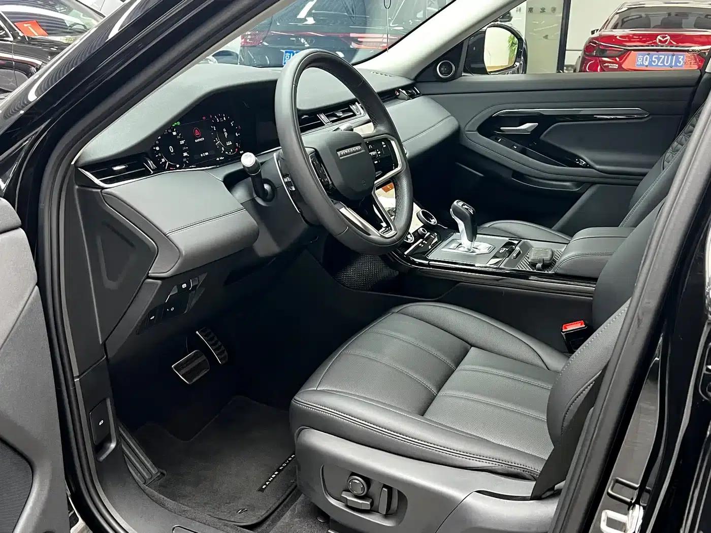 Range Rover Evoque 2022 Facelift Evoque L 249PS R-Dynamic Luxury Edition — миниатюра 13