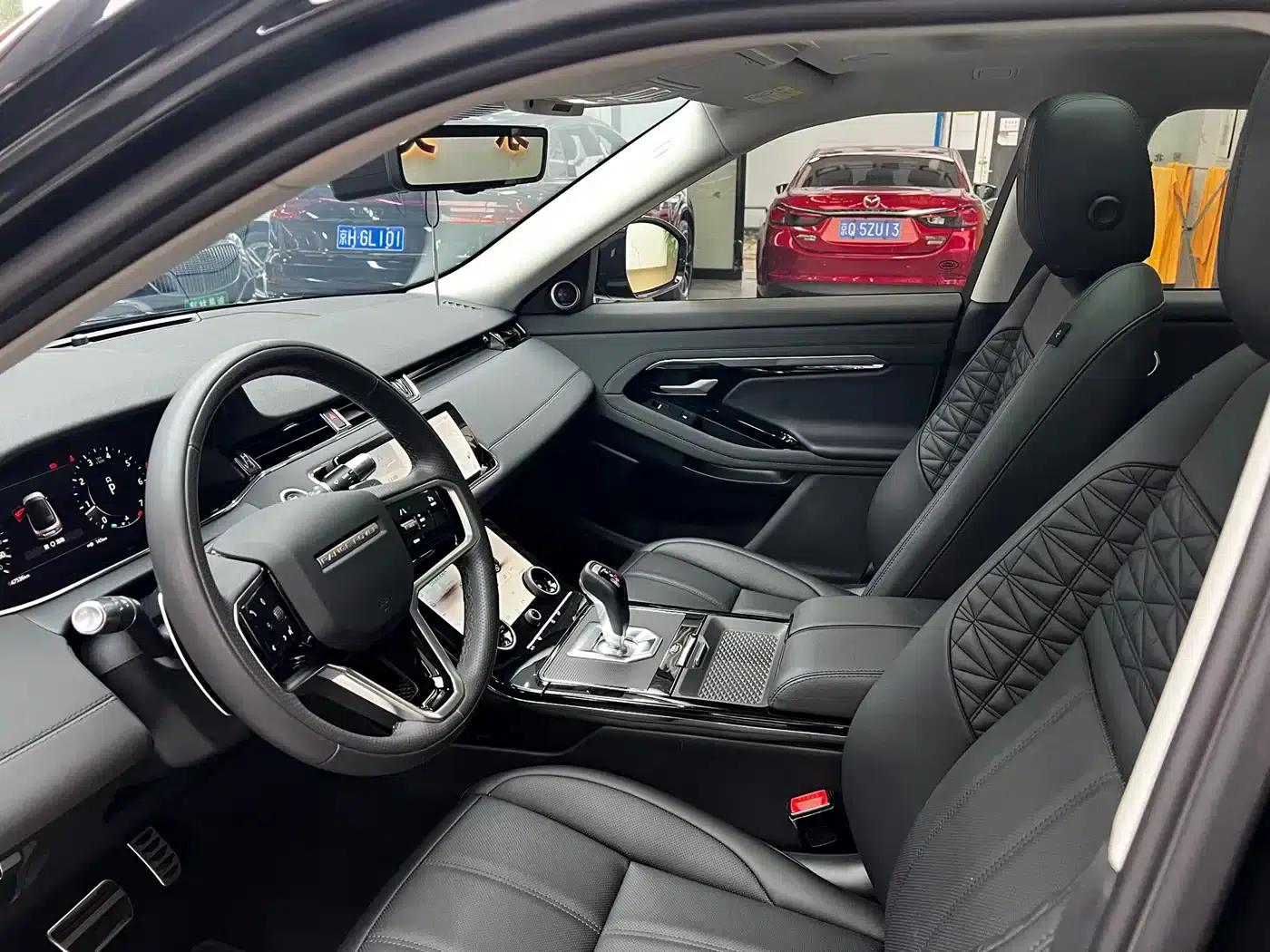 Range Rover Evoque 2022 Facelift Evoque L 249PS R-Dynamic Luxury Edition — миниатюра 16