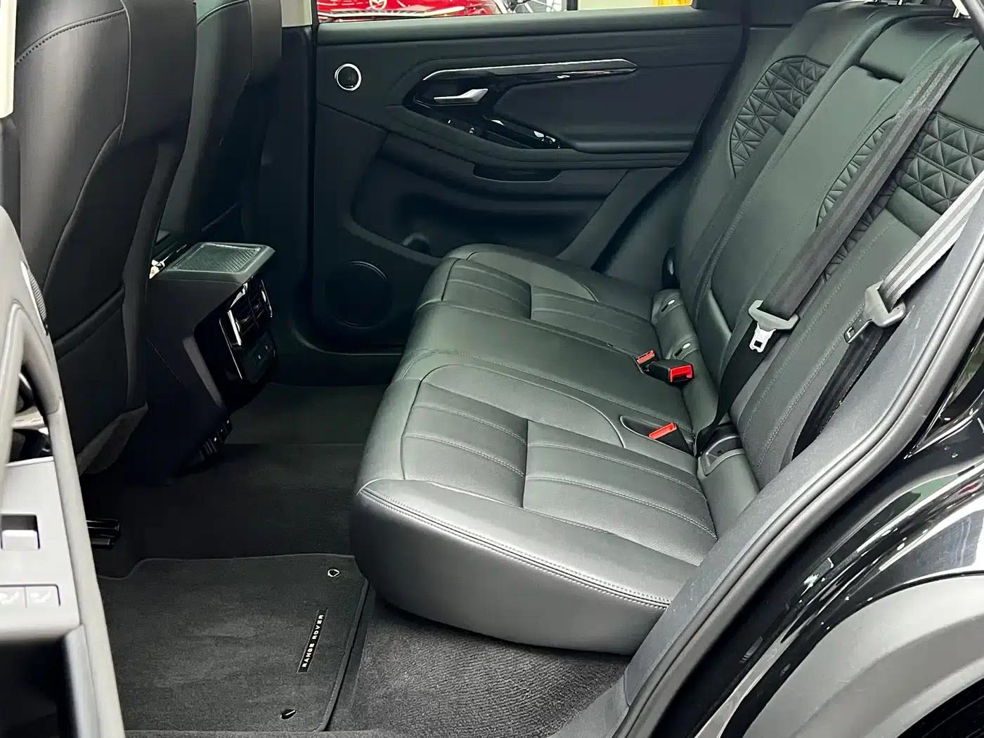 Range Rover Evoque 2022 Facelift Evoque L 249PS R-Dynamic Luxury Edition — миниатюра 20