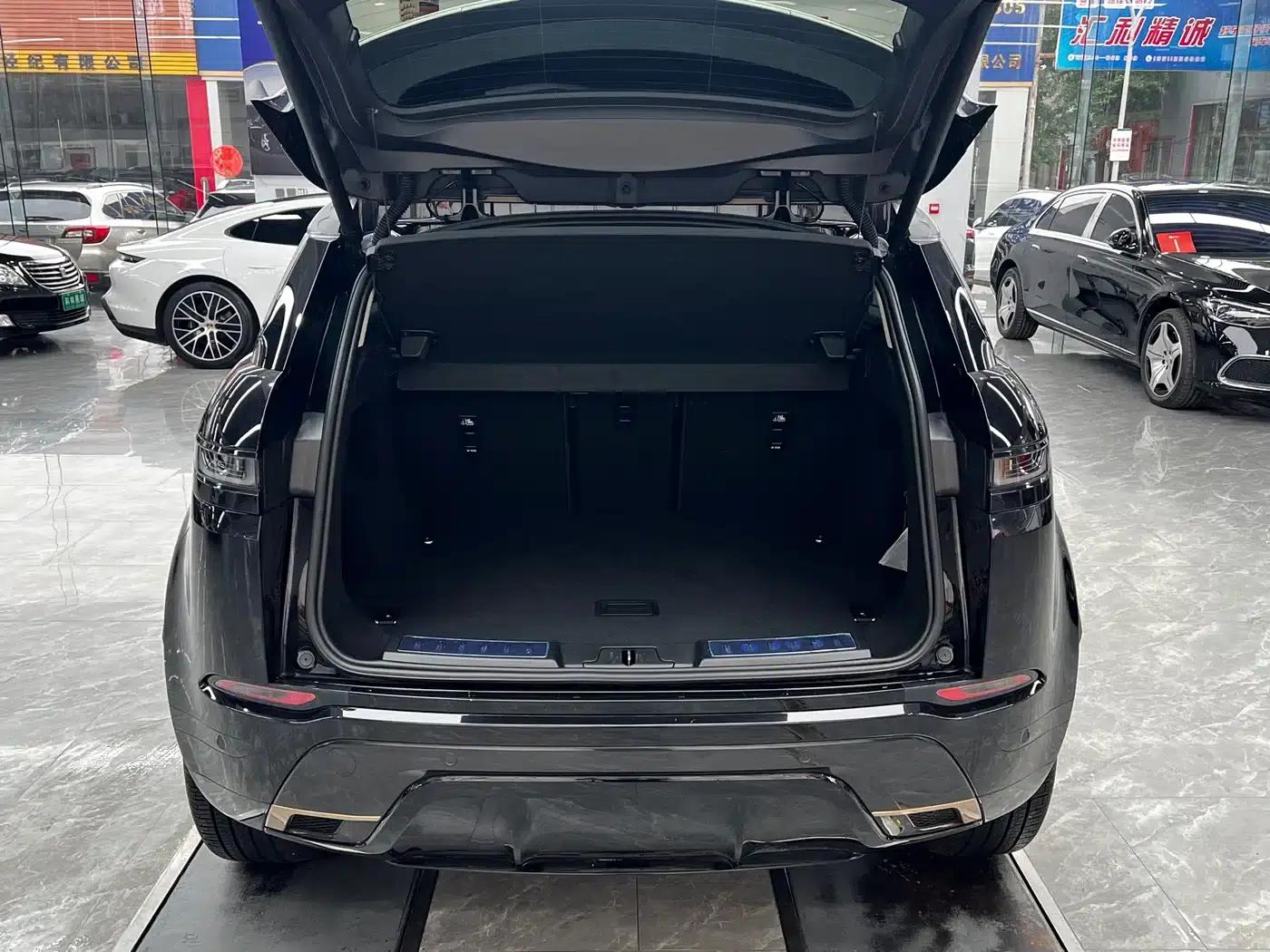 Range Rover Evoque 2022 Facelift Evoque L 249PS R-Dynamic Luxury Edition — миниатюра 28