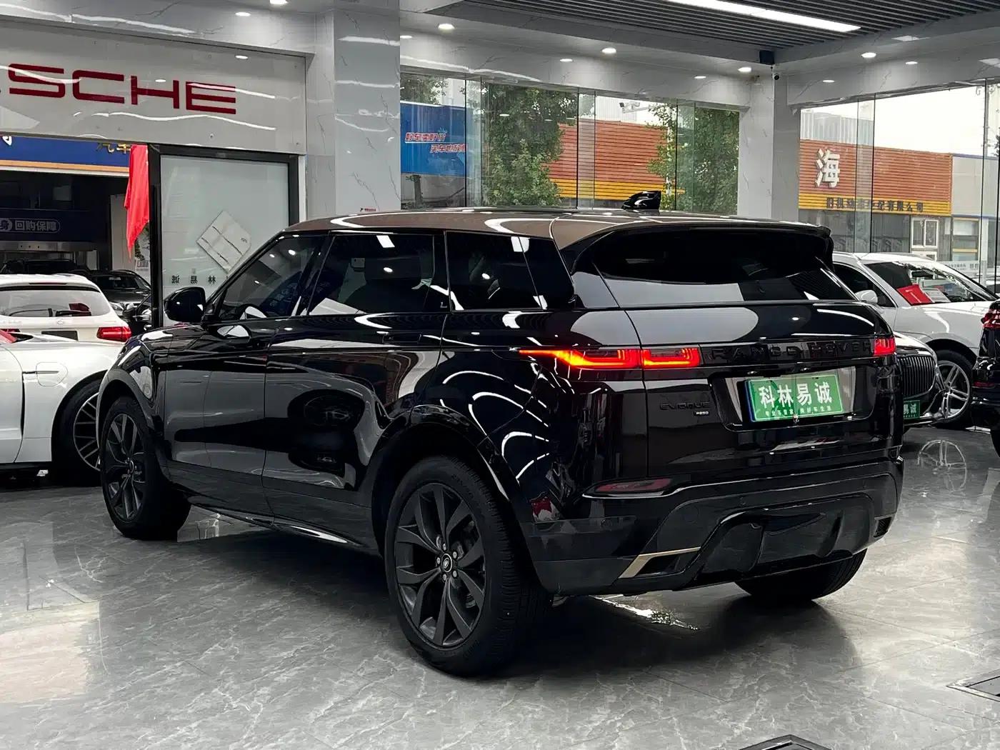 Range Rover Evoque 2022 Facelift Evoque L 249PS R-Dynamic Luxury Edition — миниатюра 6