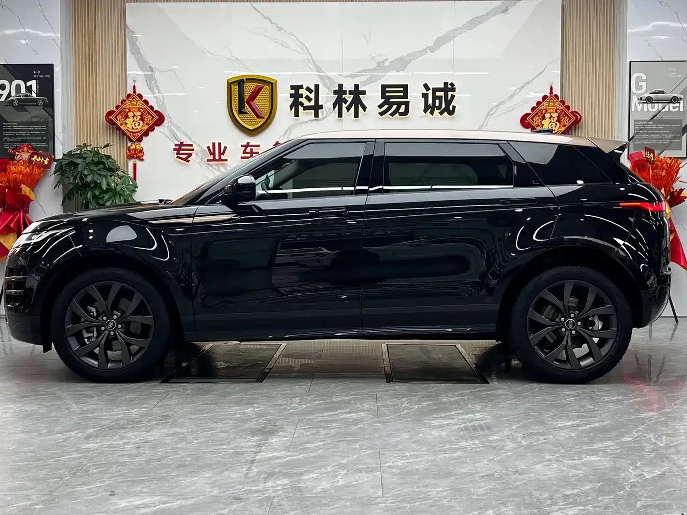 Range Rover Evoque 2022 Facelift Evoque L 249PS R-Dynamic Luxury Edition — миниатюра 7