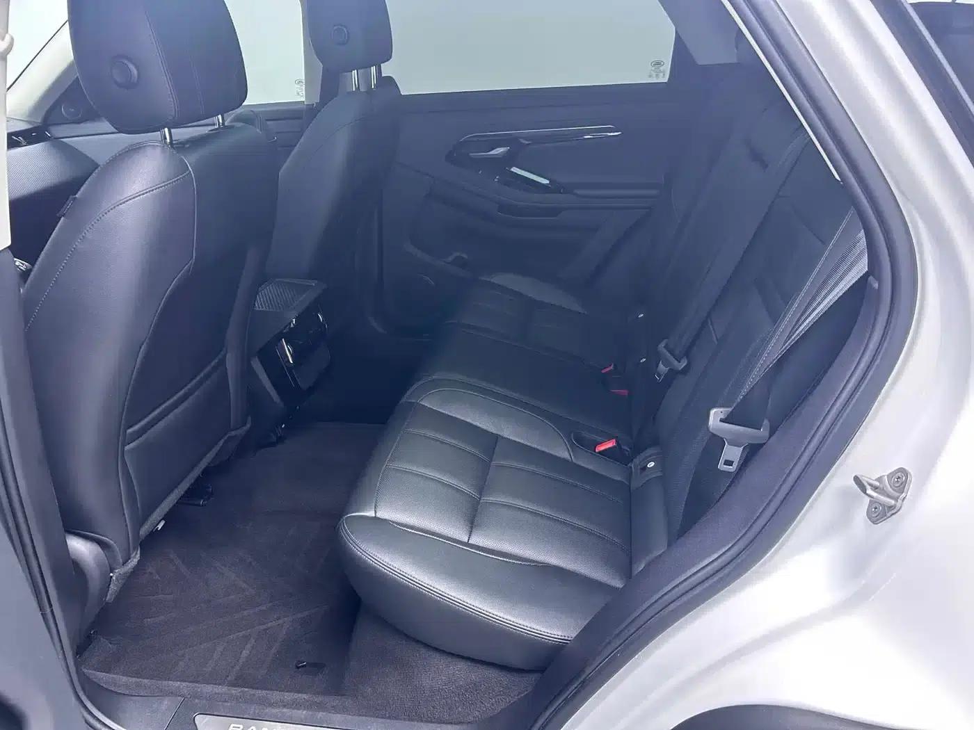 Range Rover Evoque 2022 Model: Evoque L 200PS R-Dynamic Standard Elite Edition — миниатюра 8