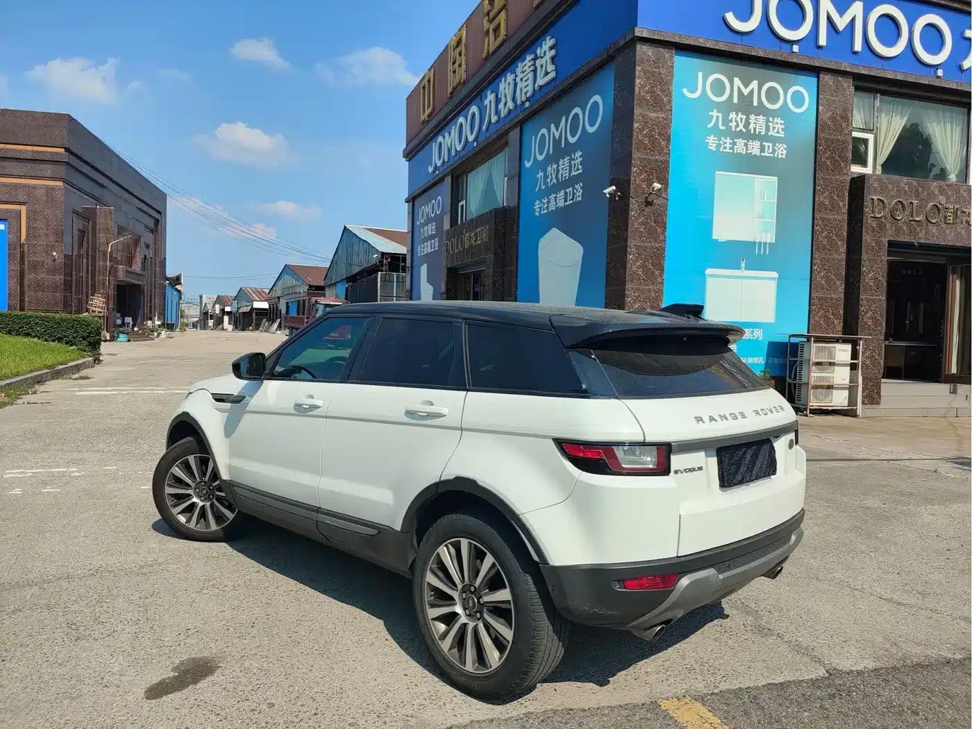 Range Rover Evoque 2018 240PS SE Smart Edition — миниатюра 4