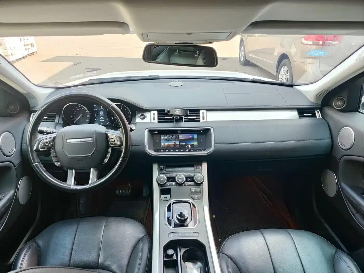 Range Rover Evoque 2018 240PS SE Smart Edition — миниатюра 8