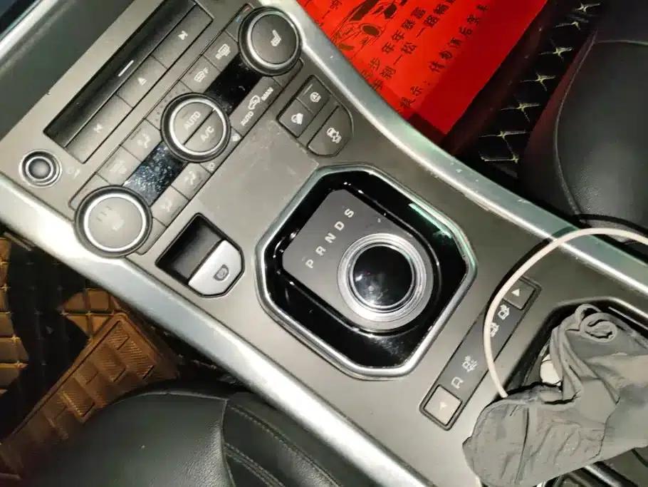 Range Rover Evoque 2018 240PS SE Smart Edition — миниатюра 16