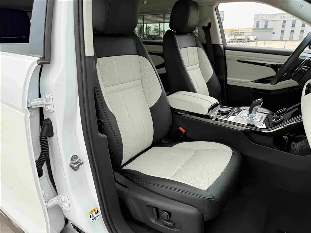 Range Rover Evoque 2023 Model, Evoque L 249PS Luxury Edition — миниатюра 12