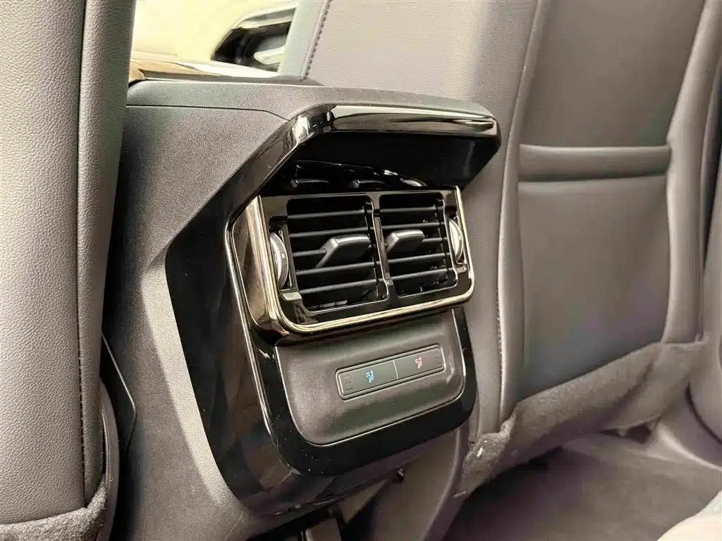 Range Rover Evoque 2023 Model, Evoque L 249PS Luxury Edition — миниатюра 15
