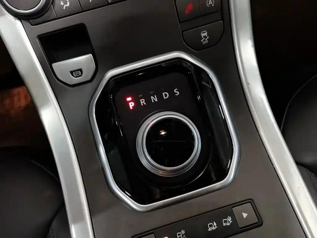 Range Rover Evoque 2016 2.0T SE Smart Edition — миниатюра 13