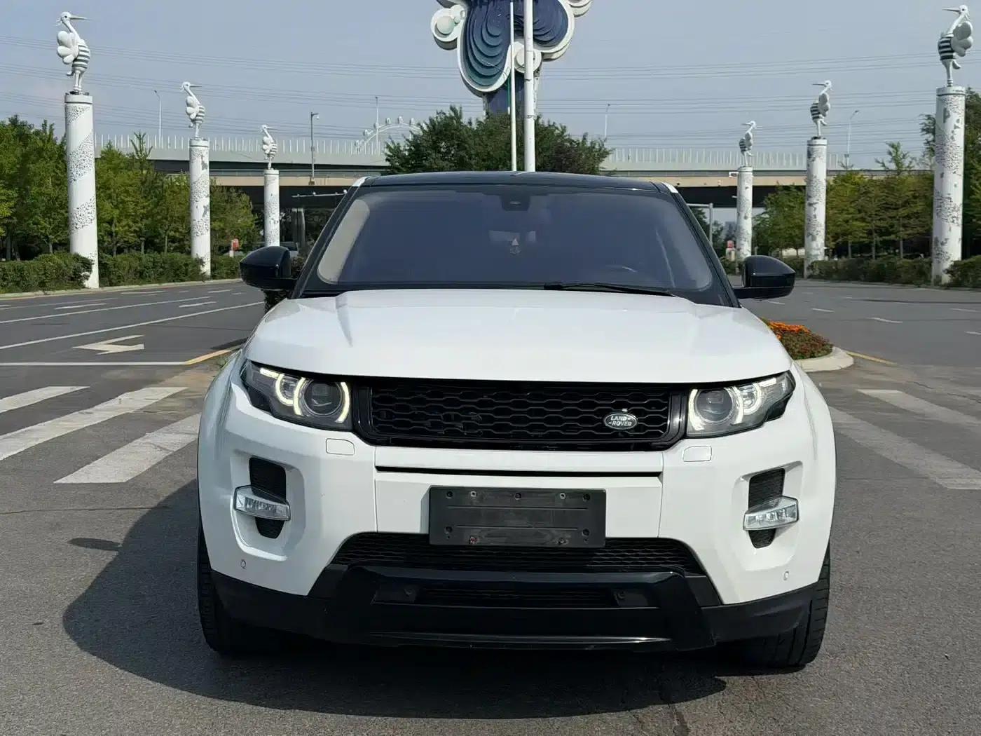 Range Rover Evoque 2015 2.0T 5-Door Dynamic Edition — миниатюра 2