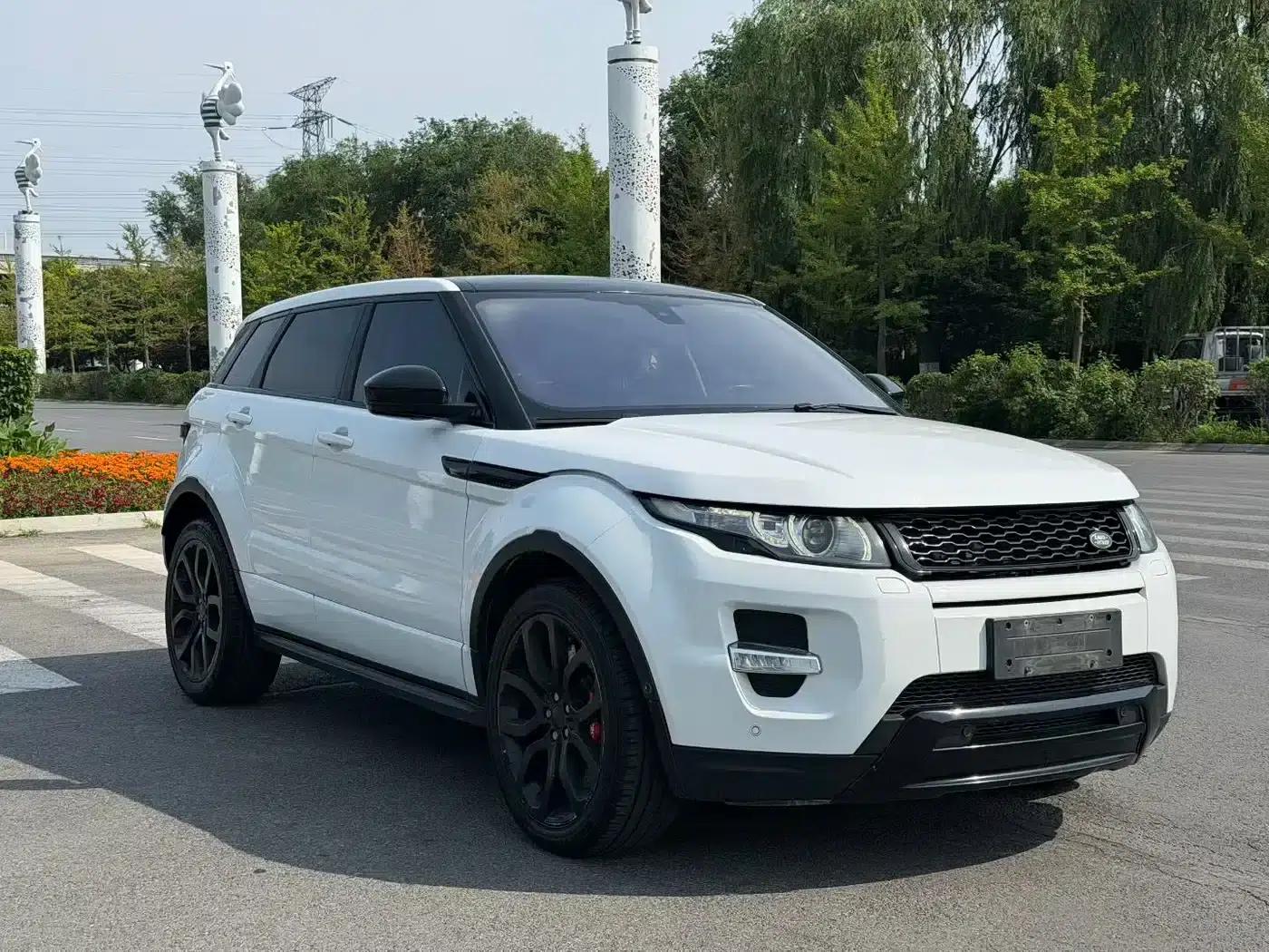Range Rover Evoque 2015 2.0T 5-Door Dynamic Edition — миниатюра 3