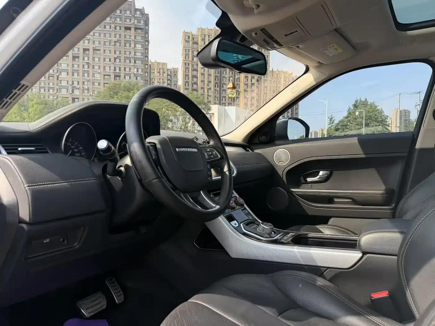 Range Rover Evoque 2015 2.0T 5-Door Dynamic Edition — миниатюра 4