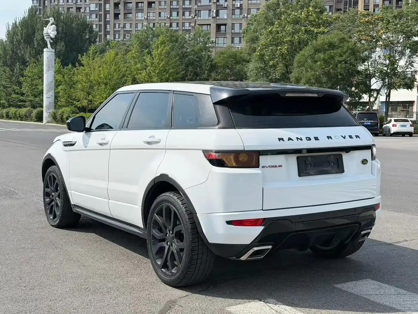 Range Rover Evoque 2015 2.0T 5-Door Dynamic Edition — миниатюра 7