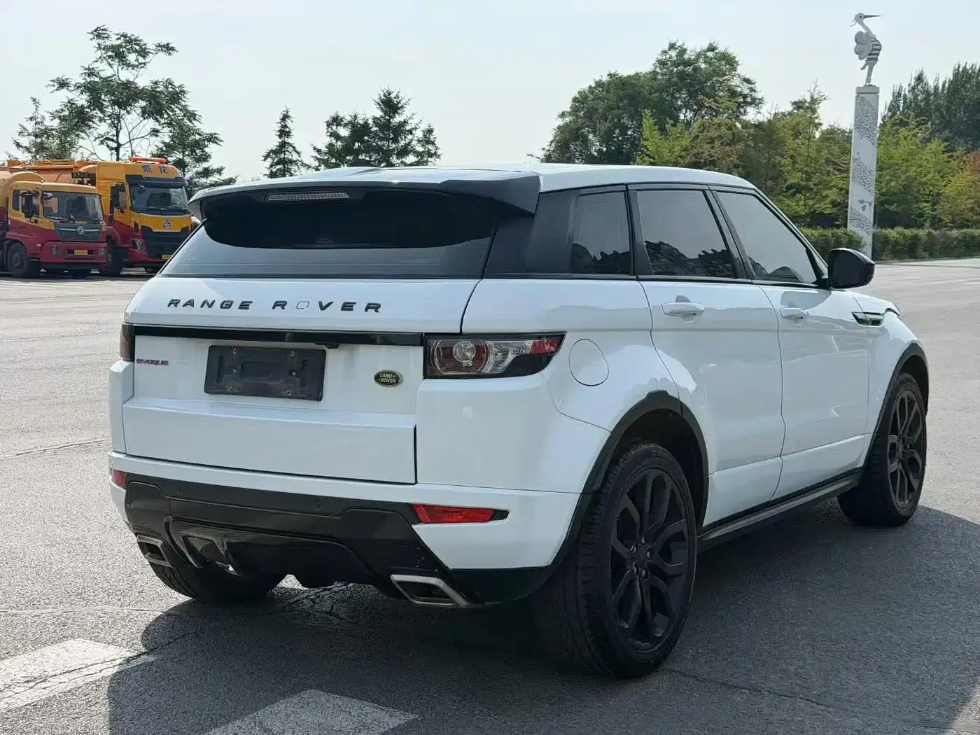 Range Rover Evoque 2015 2.0T 5-Door Dynamic Edition — миниатюра 9