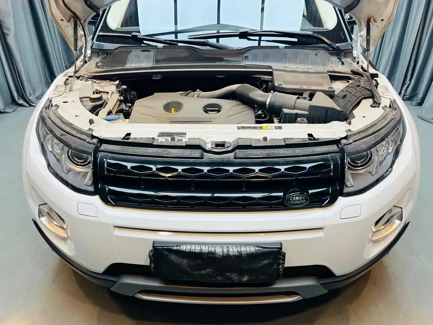 Range Rover Evoque 2015 2.0T 5-Door Fashion Edition — миниатюра 15