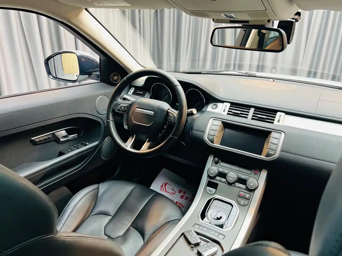 Range Rover Evoque 2015 2.0T 5-Door Fashion Edition — миниатюра 16