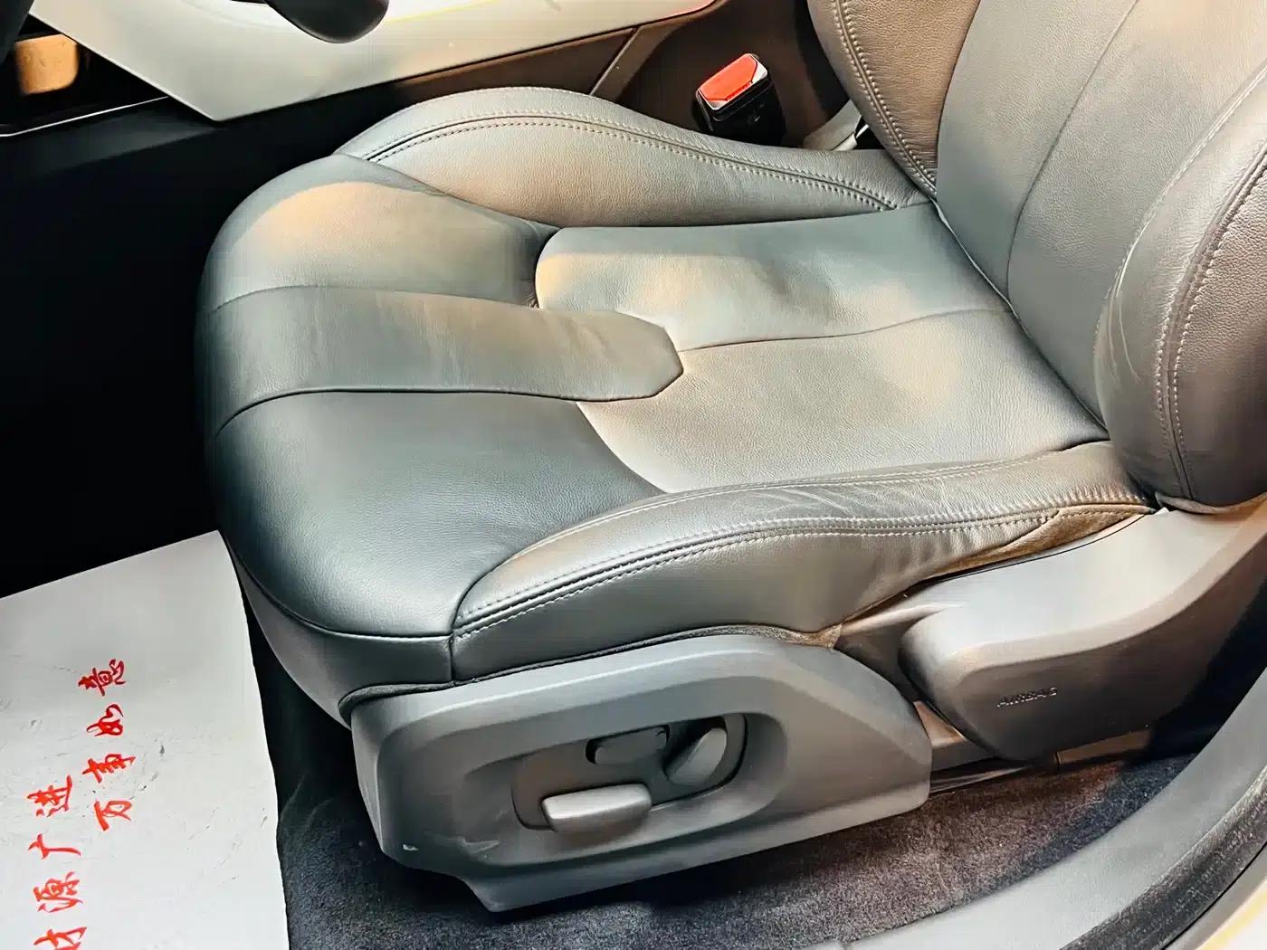 Range Rover Evoque 2015 2.0T 5-Door Fashion Edition — миниатюра 17