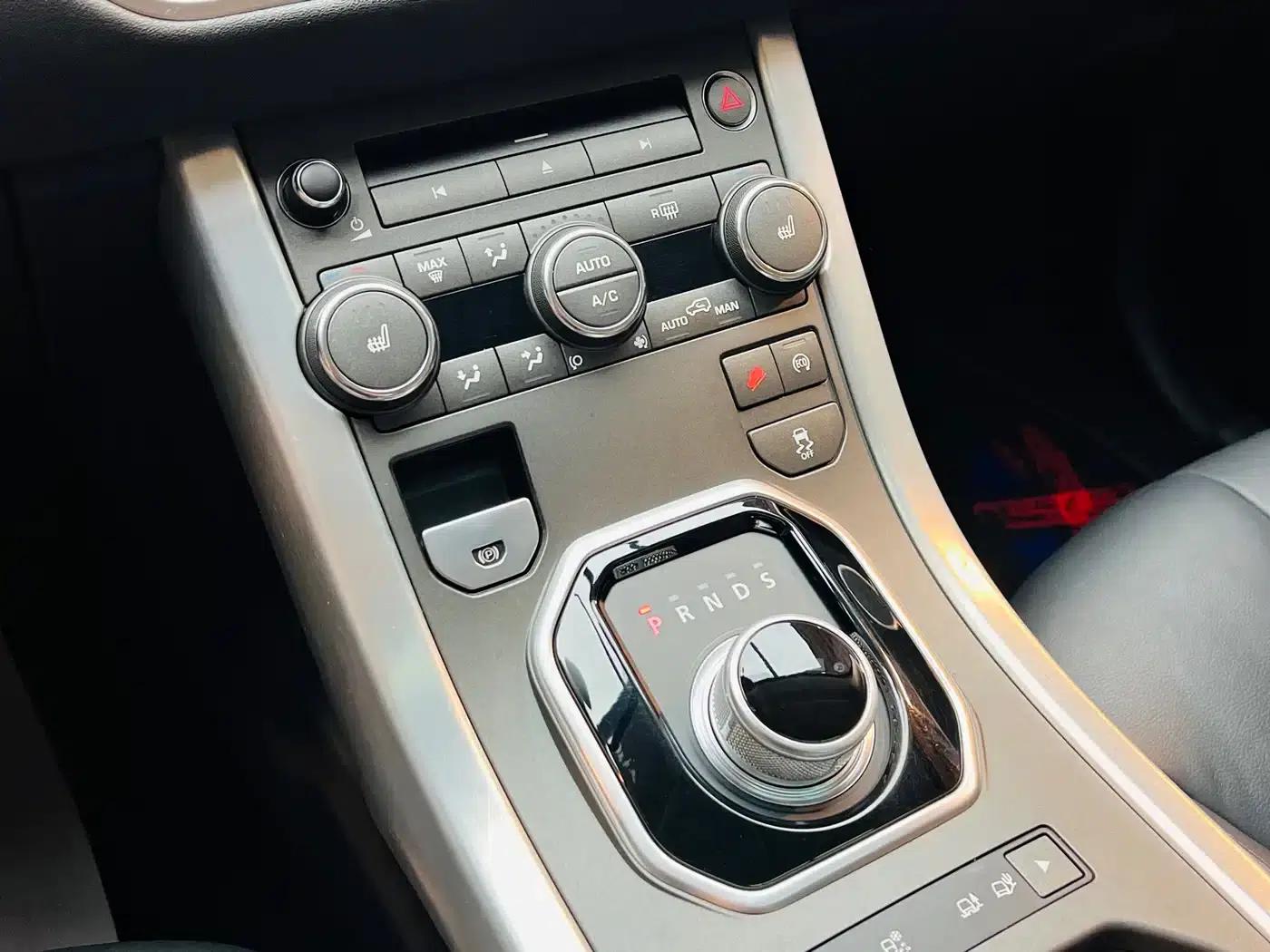 Range Rover Evoque 2015 2.0T 5-Door Fashion Edition — миниатюра 19