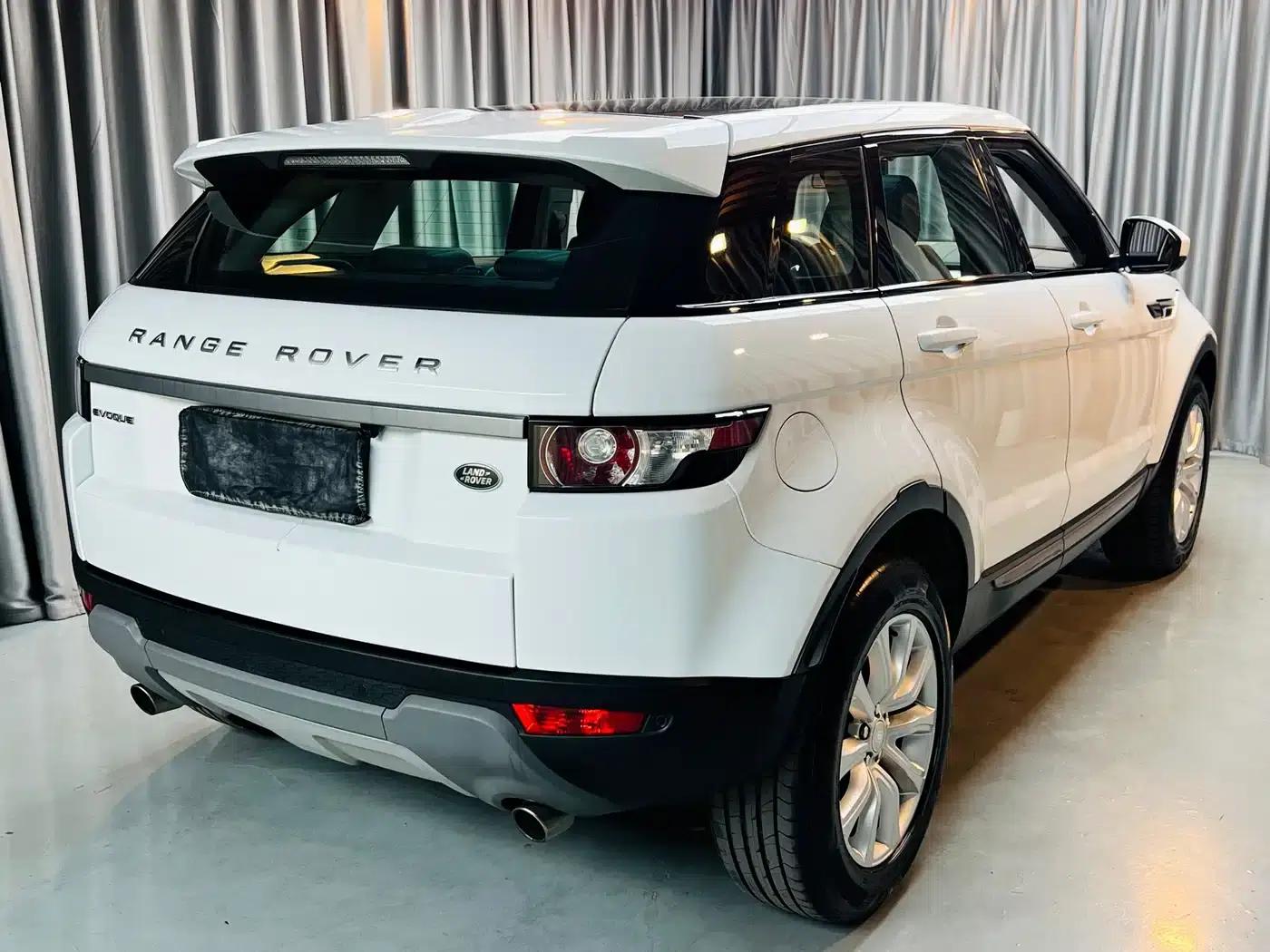 Range Rover Evoque 2015 2.0T 5-Door Fashion Edition — миниатюра 4
