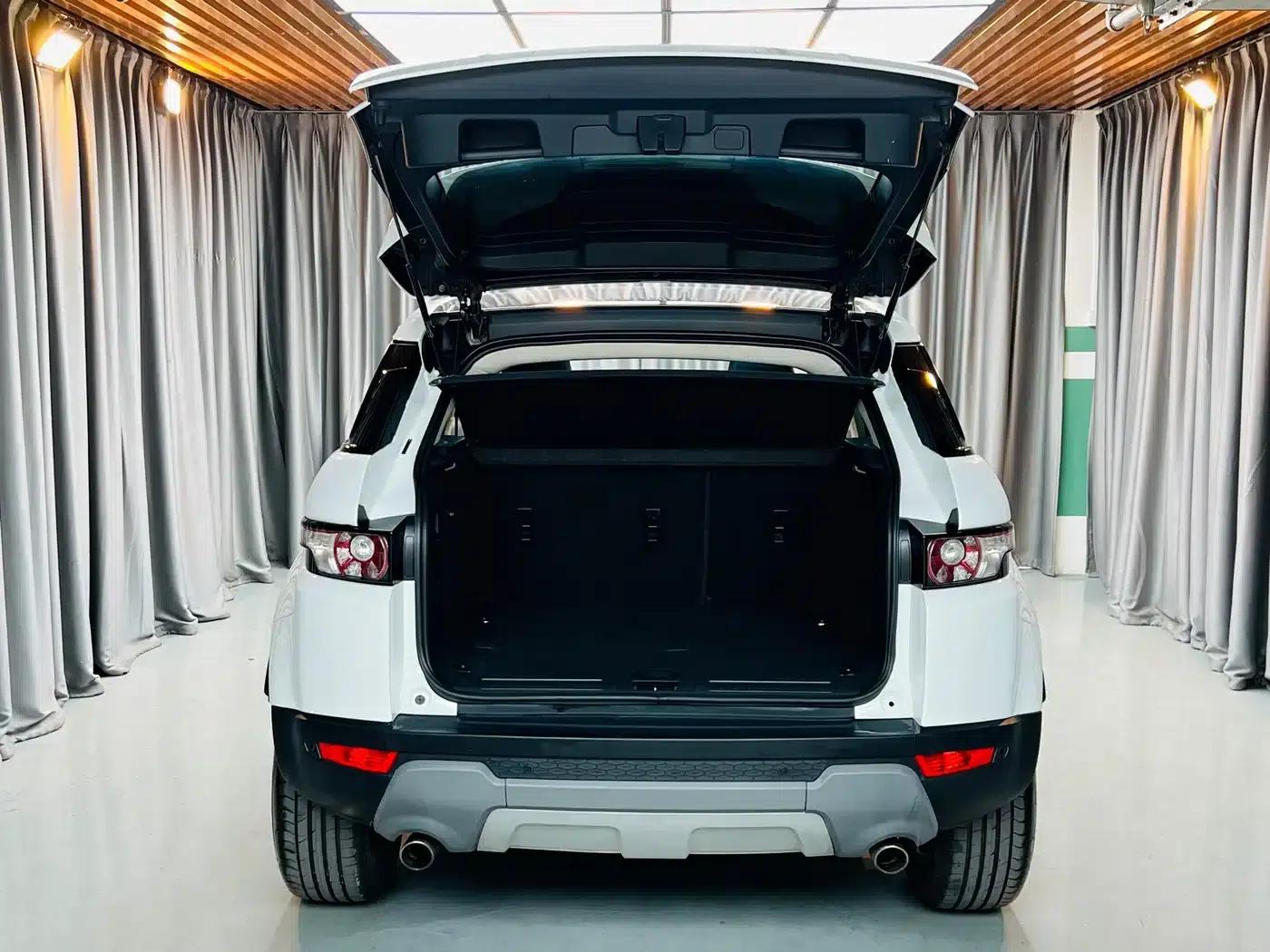 Range Rover Evoque 2015 2.0T 5-Door Fashion Edition — миниатюра 6