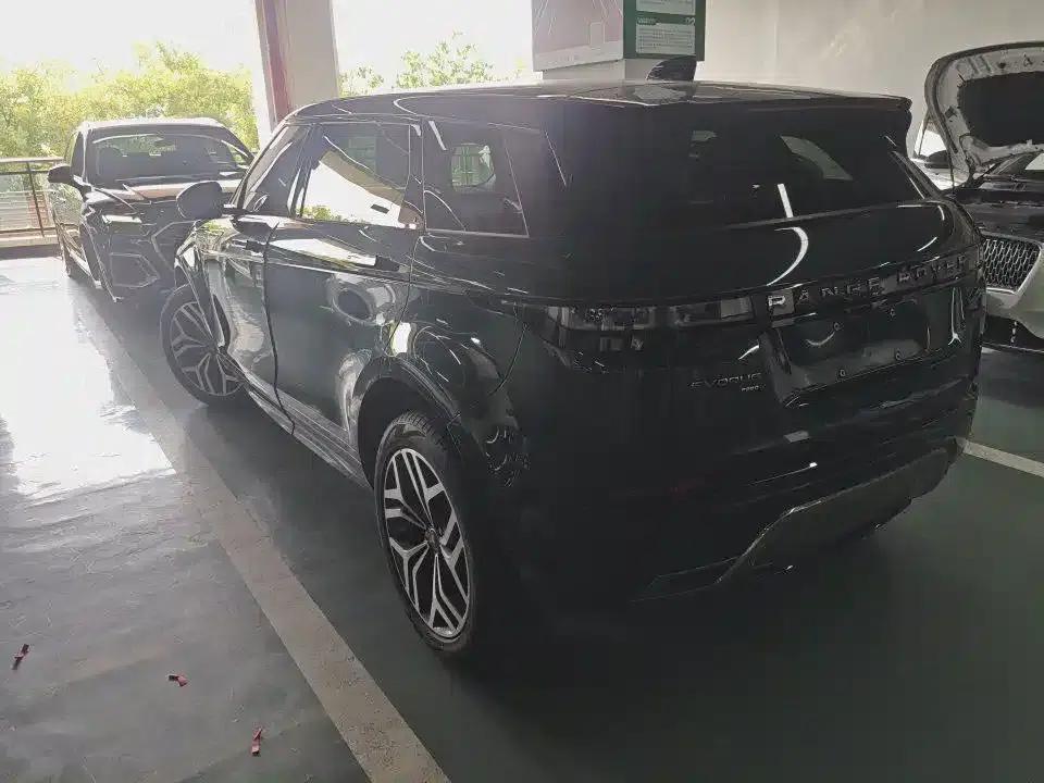 Range Rover Evoque 2021 Model: Evoque L 249PS R-Dynamic S Performance Edition — миниатюра 7
